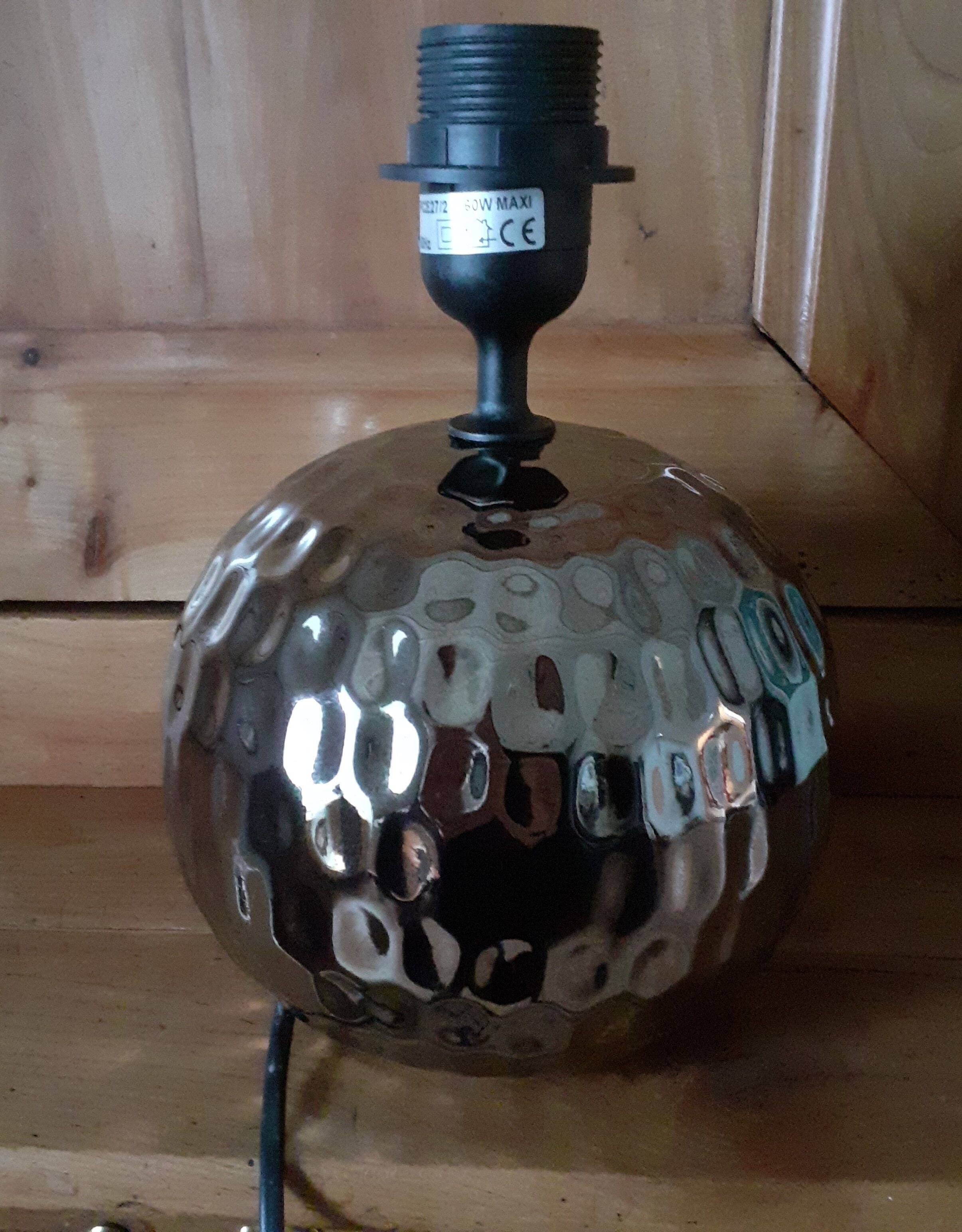 Ceramic table lamp