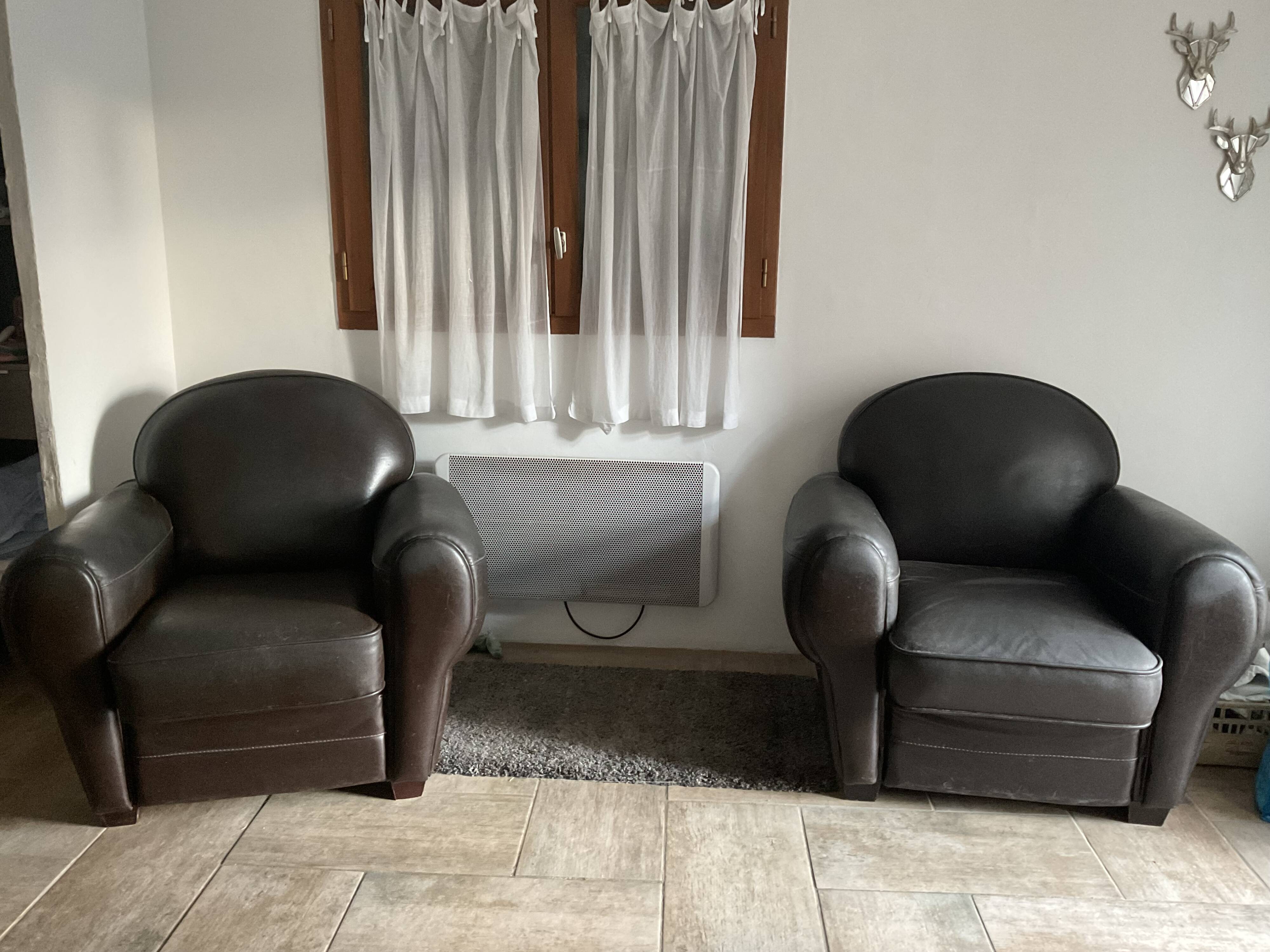 CLUB armchair. Leather.