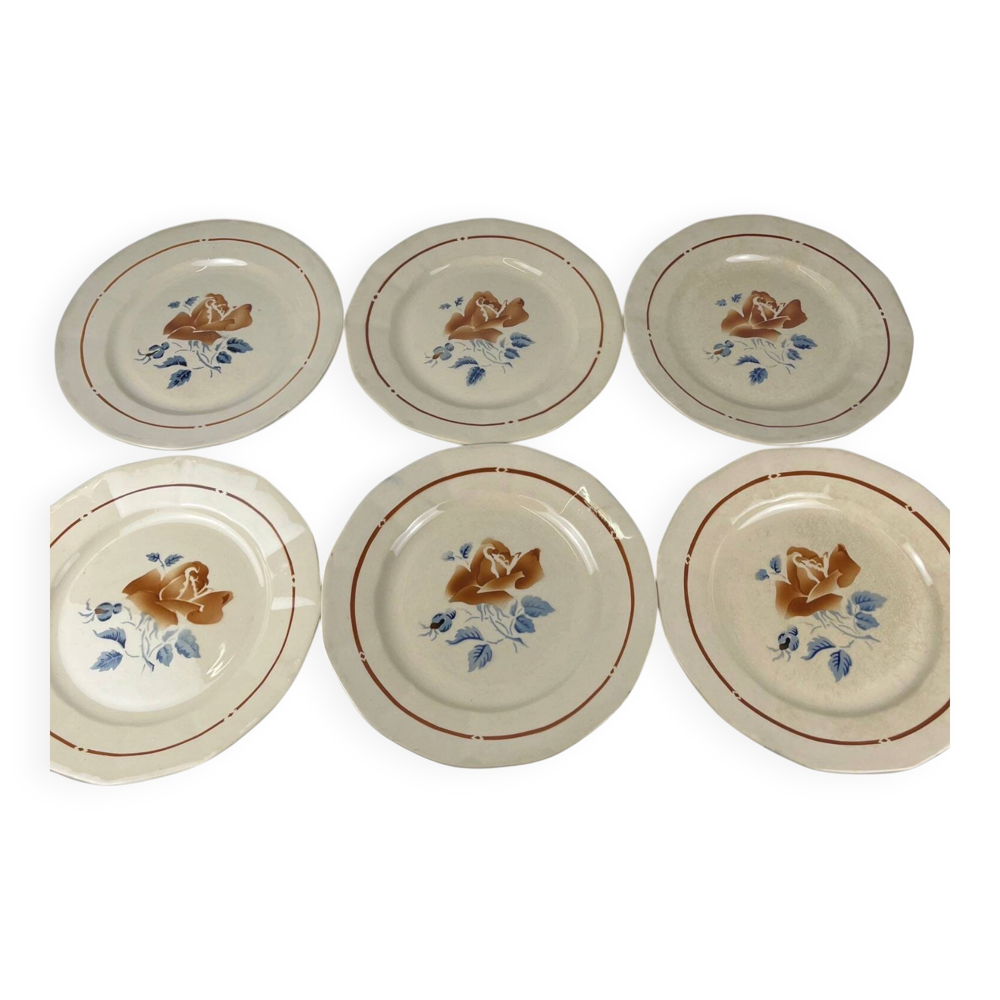 Set of 6 flat plates Sarreguemines flower pattern, first half of the 20th century.