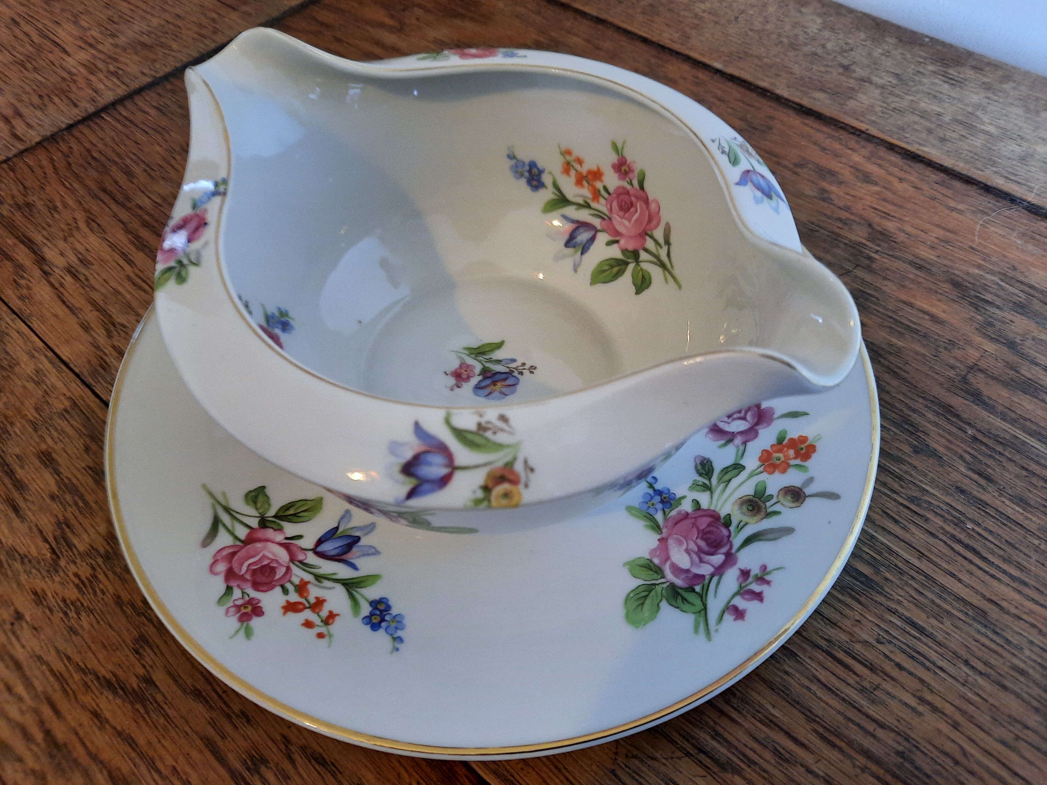 Saucière porcelaine de Limoges maison Raynaud