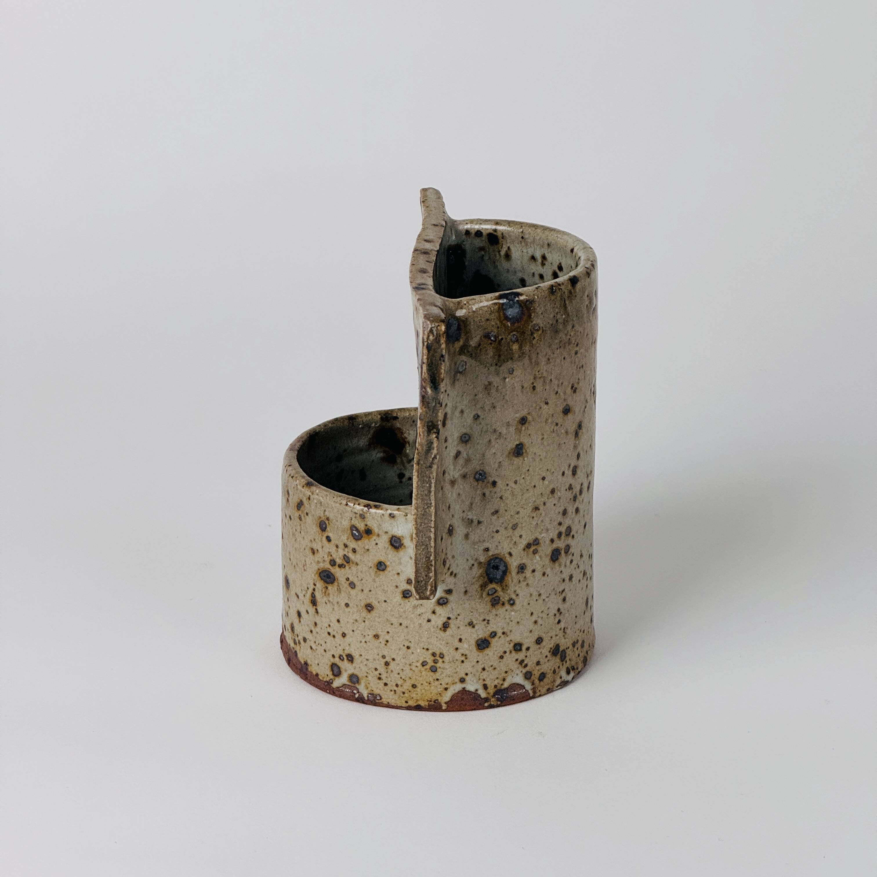 Geometric sandstone vase by Gustave Tiffoche, 1970, Guérande.