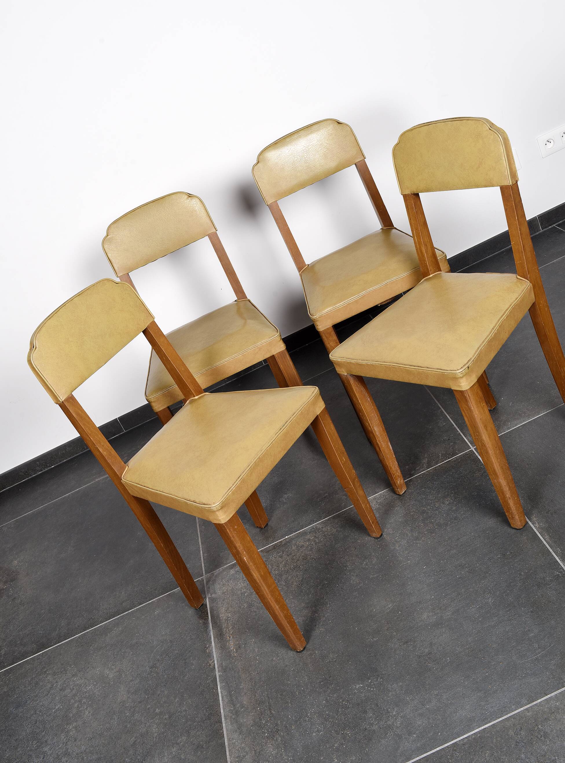4 vintage leather chairs (yellow/ochre)