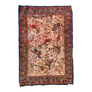 Handmade Ispahan Persian carpet, royal hunting scene, wool and cotton, 160x110cm.