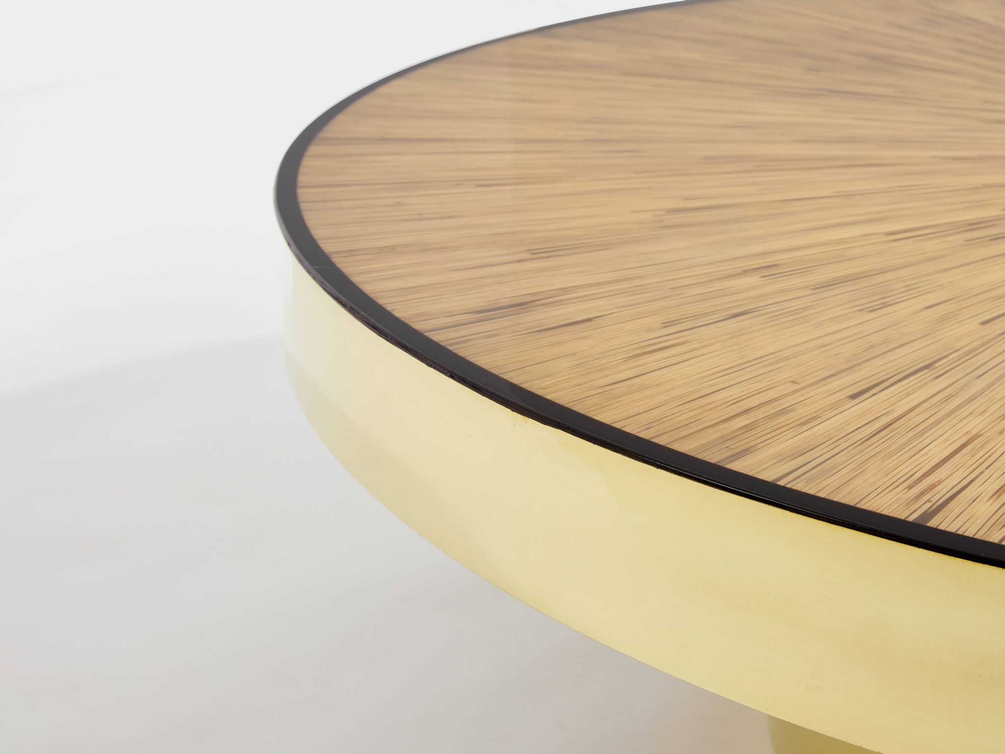 Table basse marqueterie de bambou et laiton vers 1980