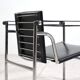 Fauteuil « lc1 » de charlotte perriand pour le corbusier, édités par cassina