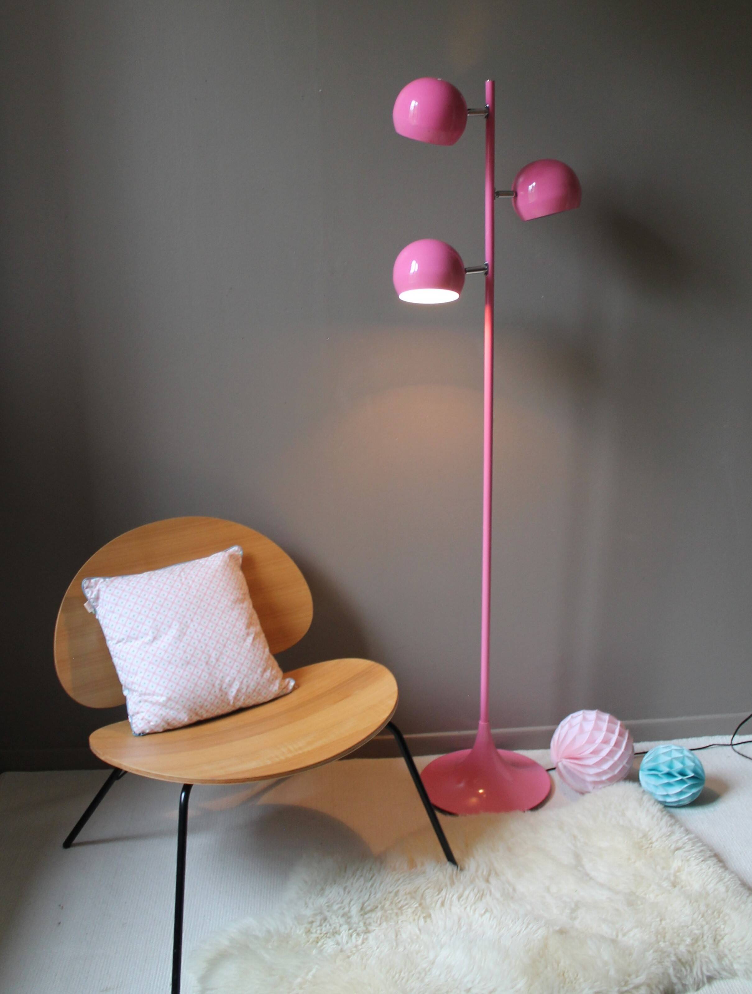 Vintage floor lamp 'intense pink'