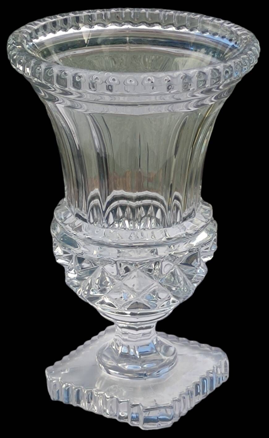 Old Medici vase cut crystal/Art Vannes France