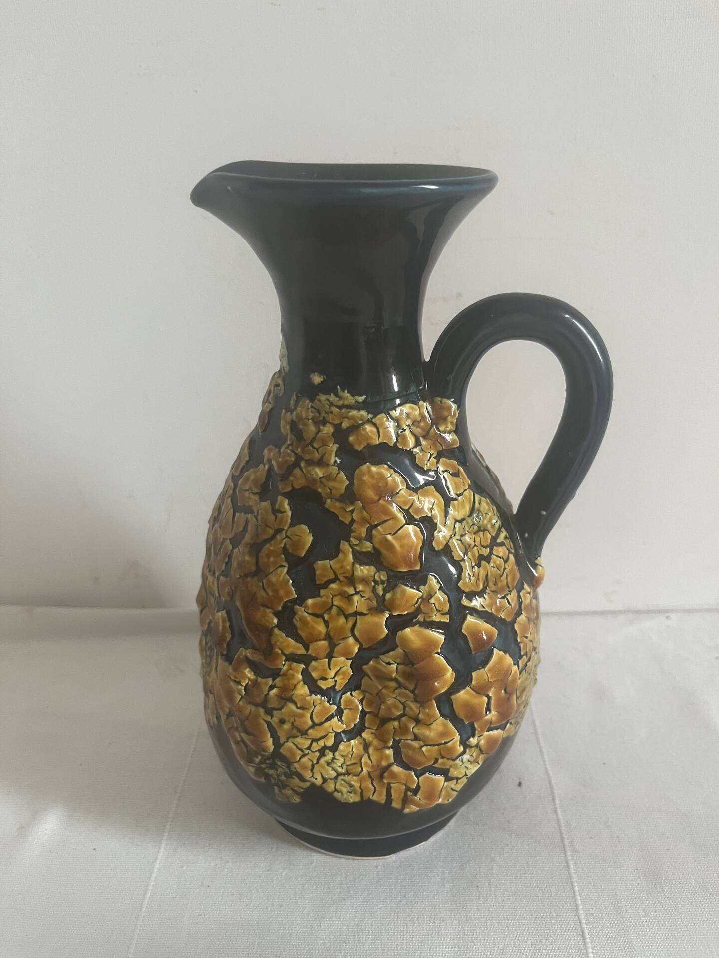 Vintage fat lava Vallauris pichet vase