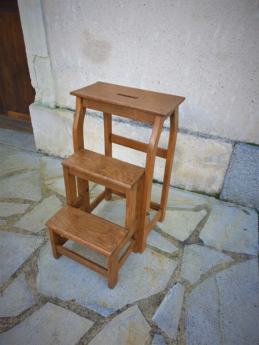 Old stepladder
