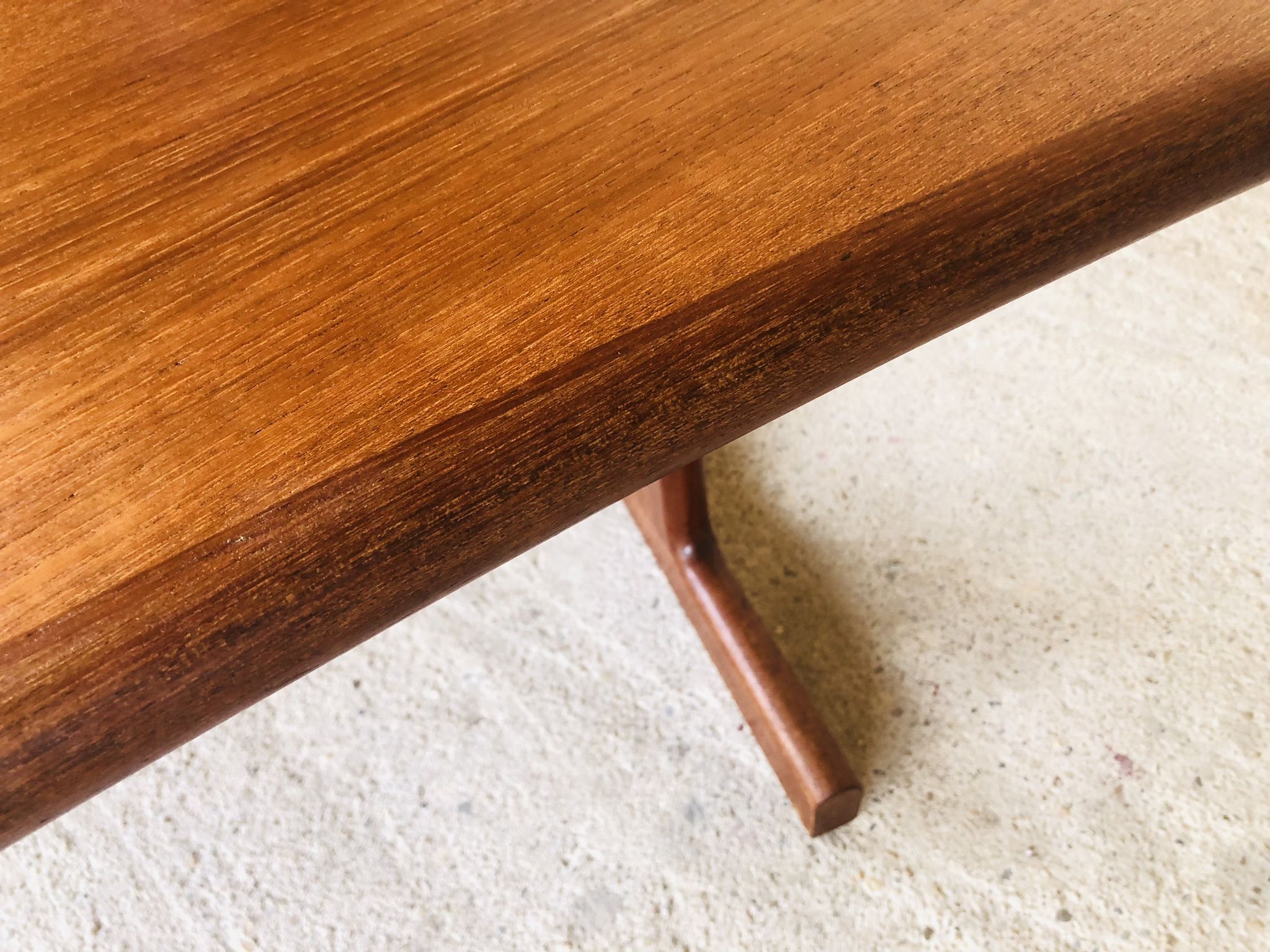 Table basse en teck danoise, Johannes Andersen pour CFC Silkeborg, Circa 60's