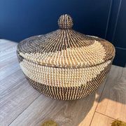 Moroccan spirit basket