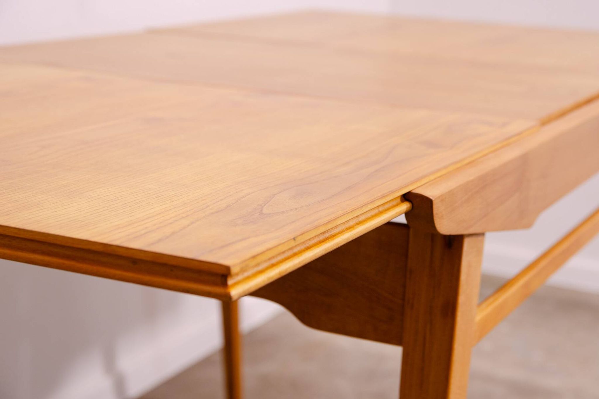 Table à manger pliante vintage par František Jirák pour Tatra nabytok, 1960