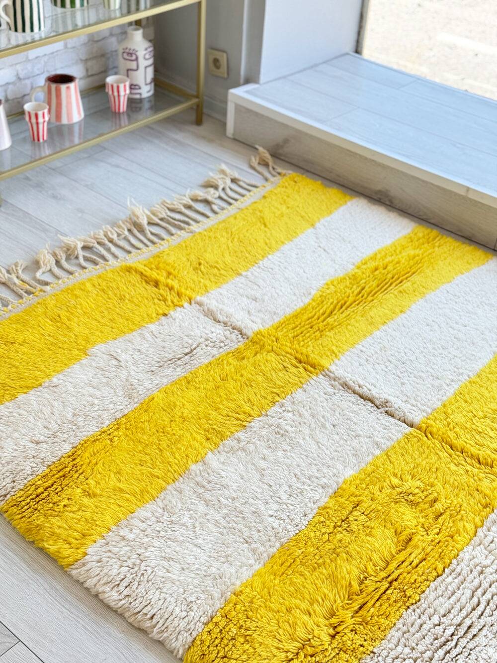 Traditional handmade Berber Beni Ouarin rug size 150 x 250 cm