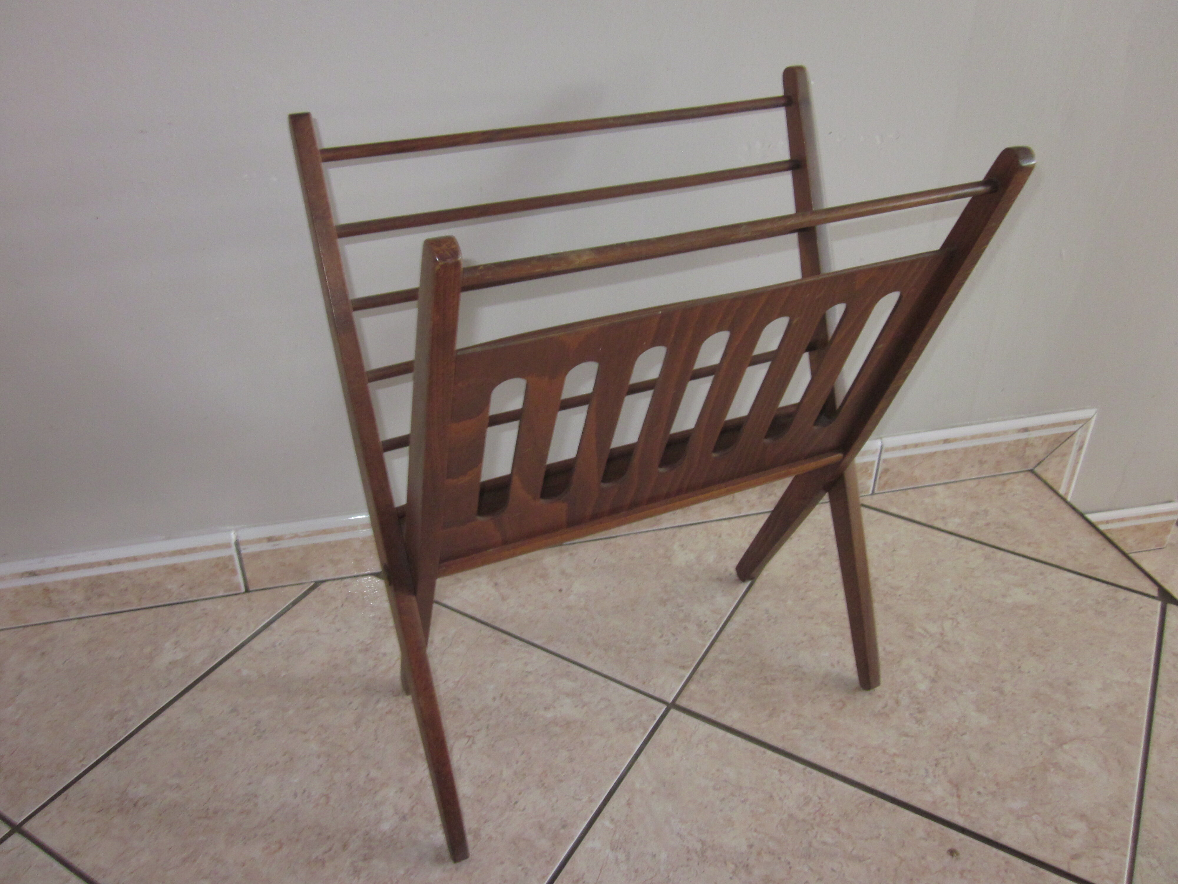 Vintage magazine holder