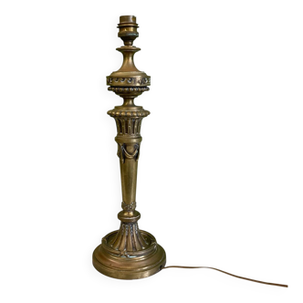 Large bronze lamp base from the late 19th century. Torch table lamp.