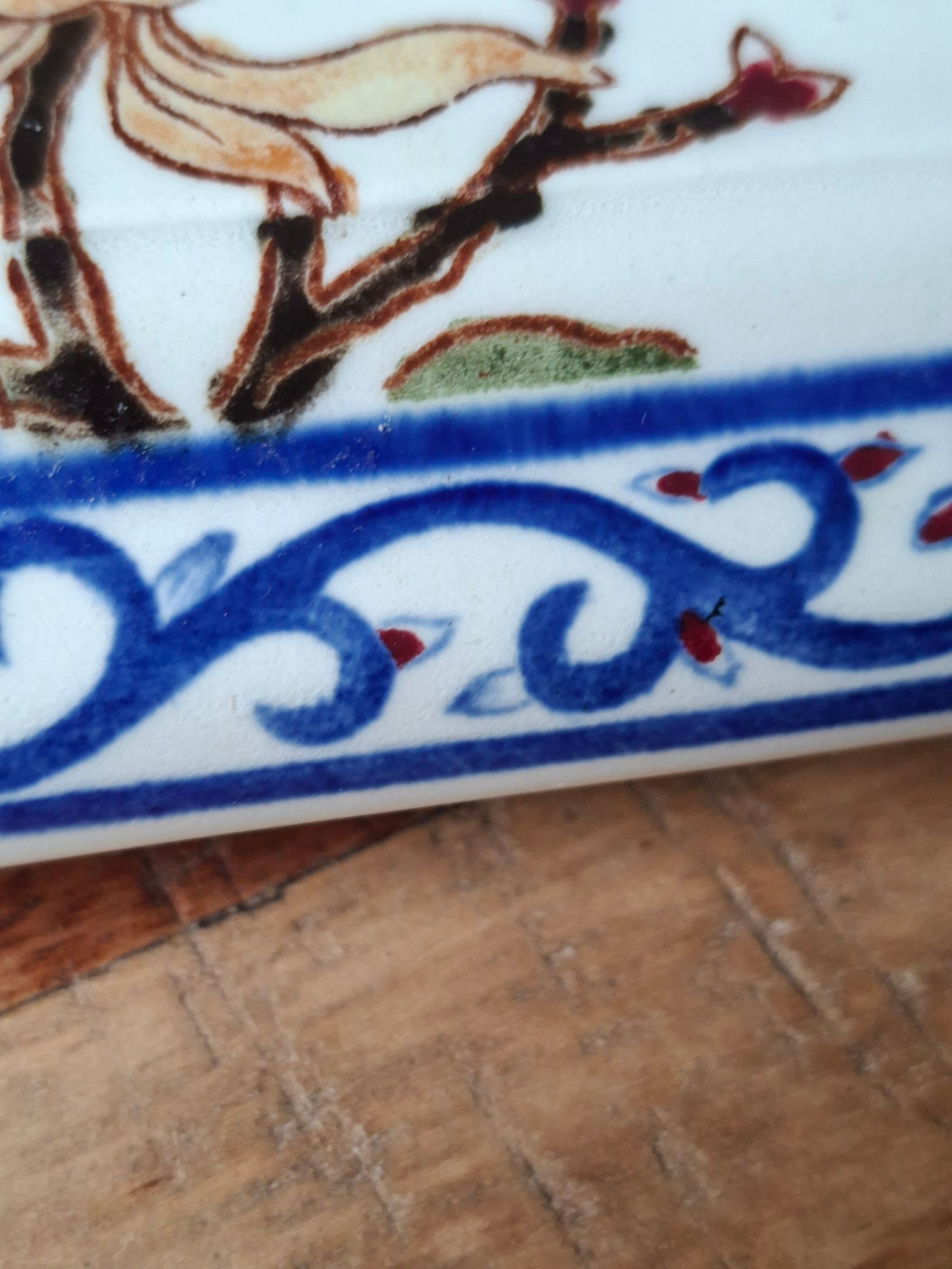Square plate in Gien earthenware – Polychrome floral decoration