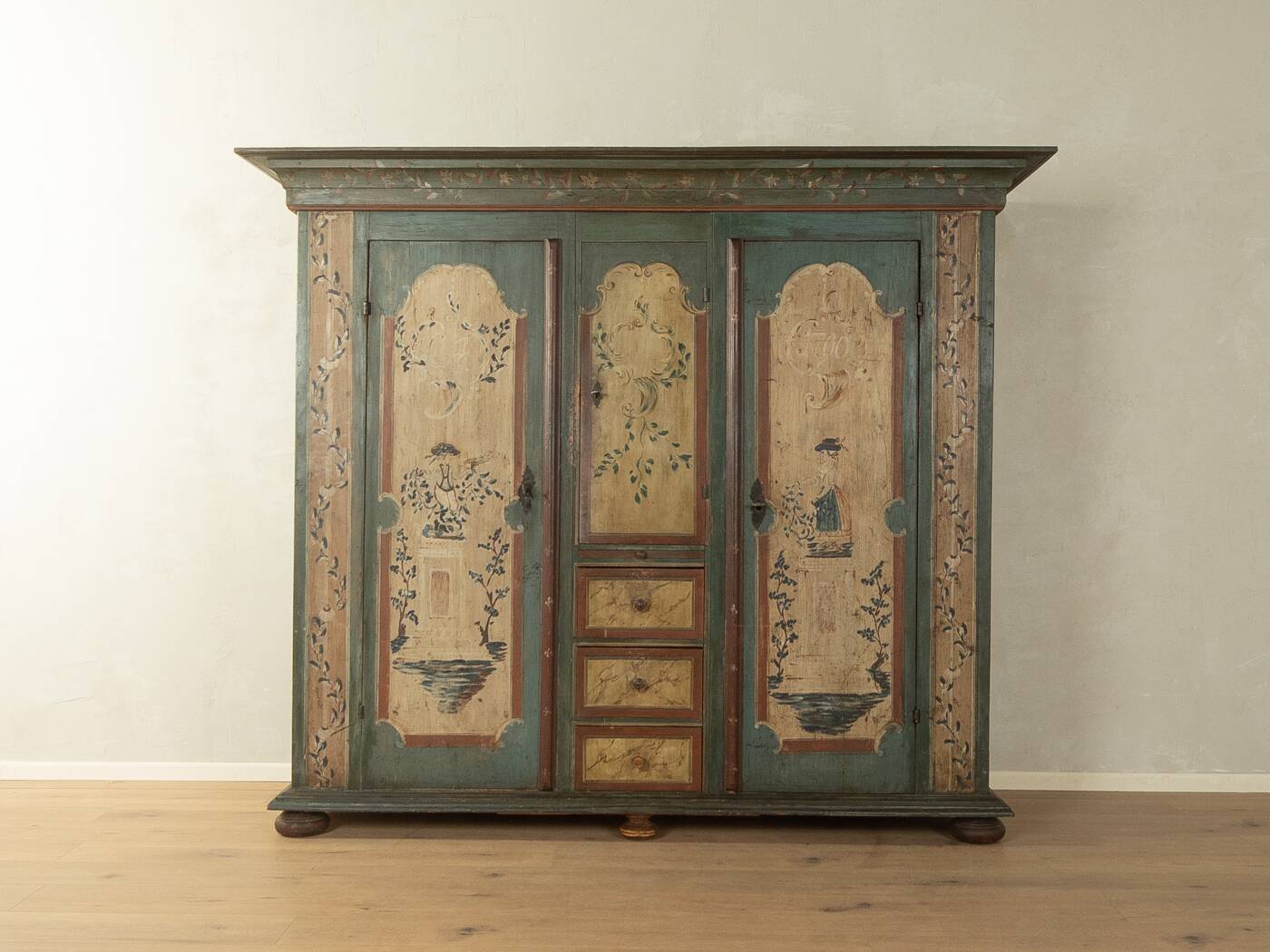 Antique wardrobe from the 19th century