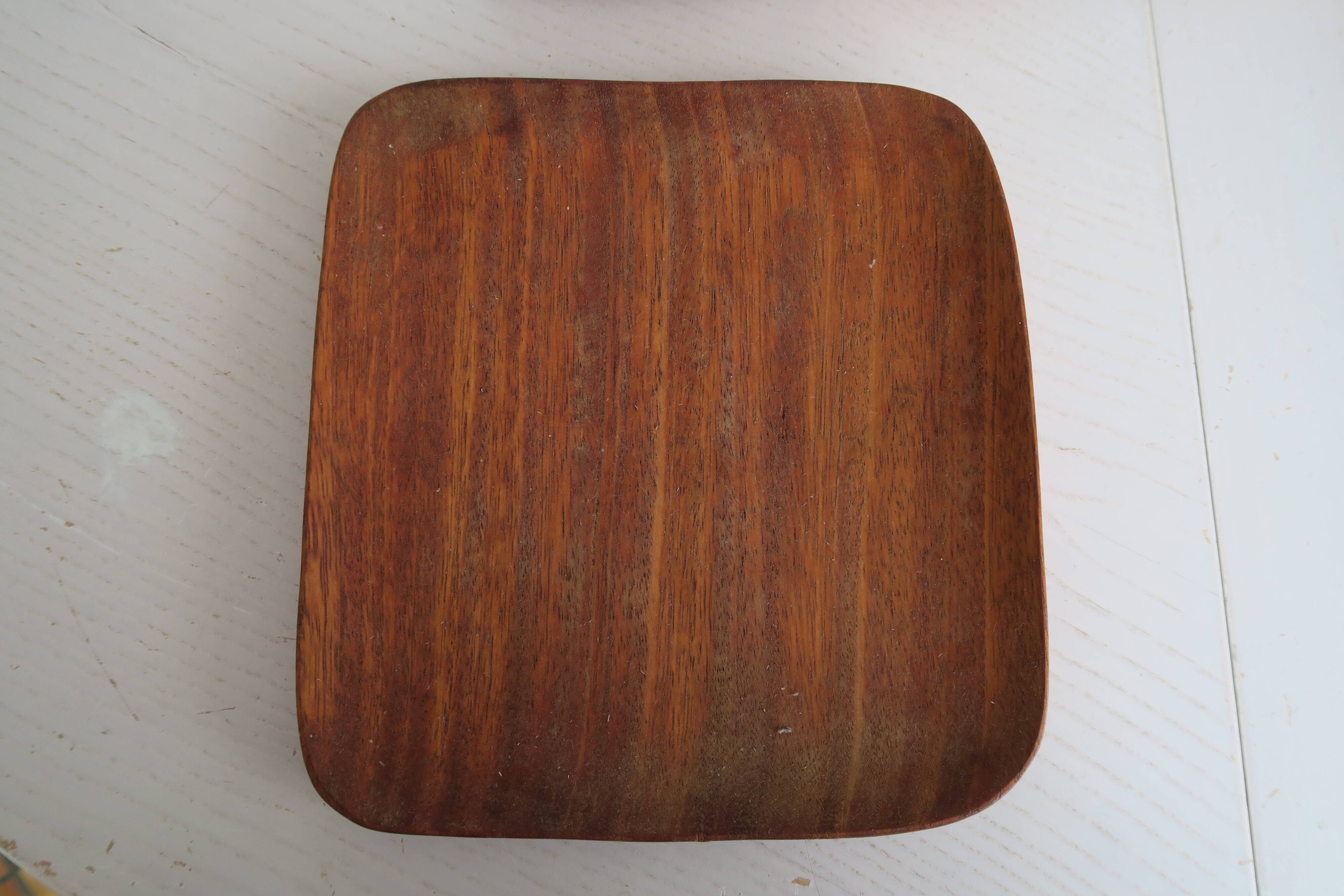 4 square plates in teak