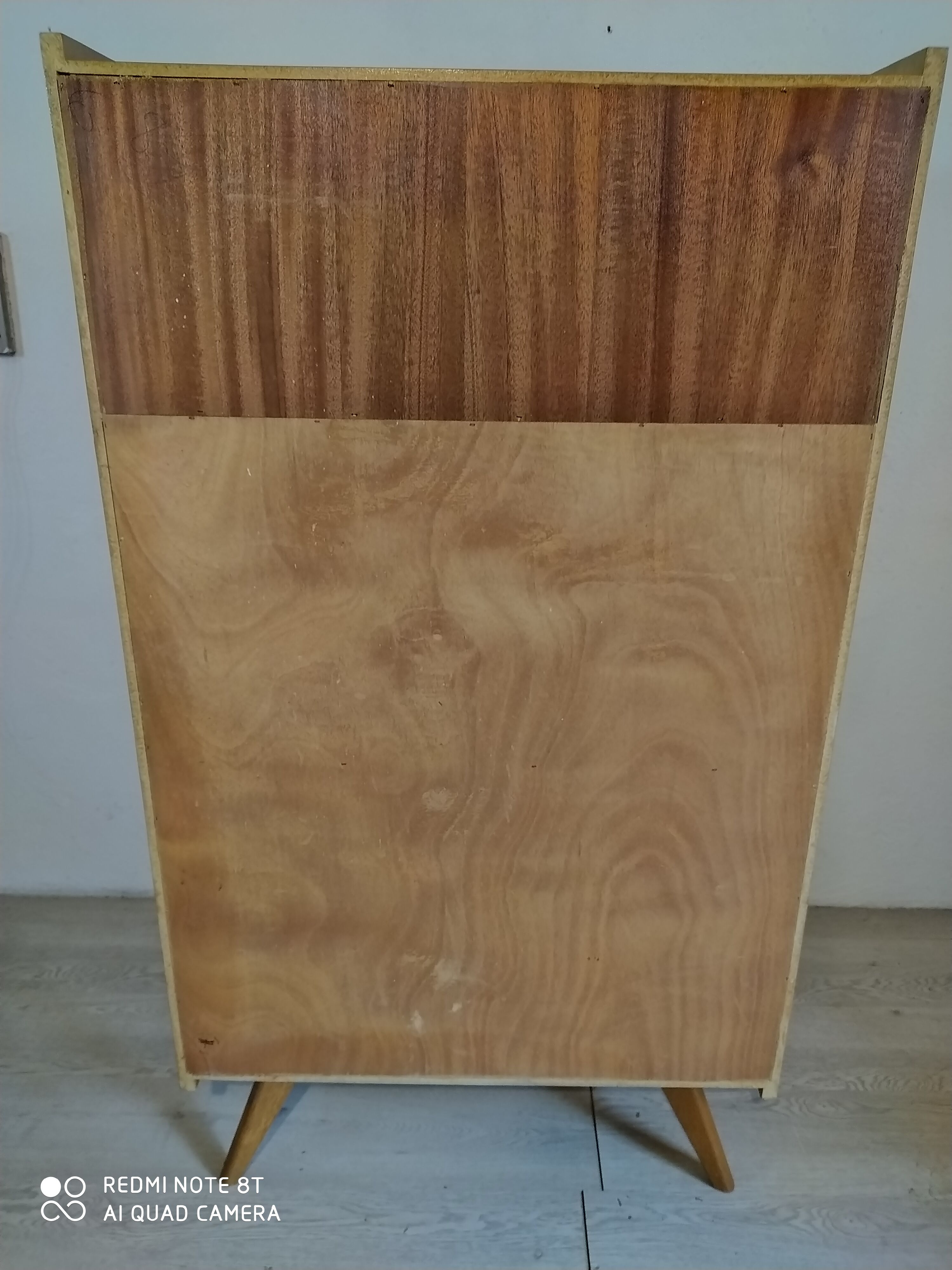 Secretary foot compass