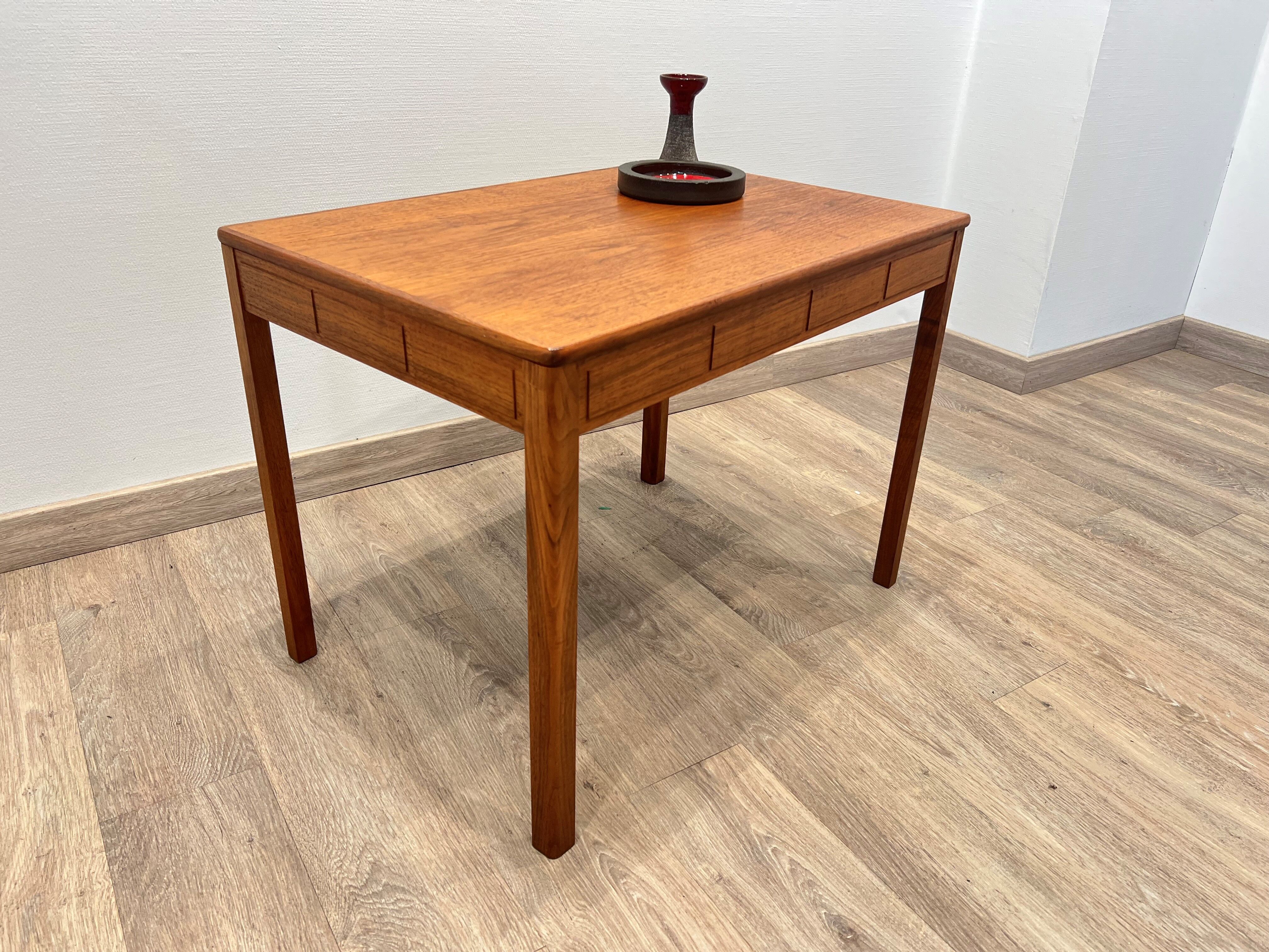 Table basse scandinave teck Seffle Mobelfabrik SWEDEN par Yngvar Sandström