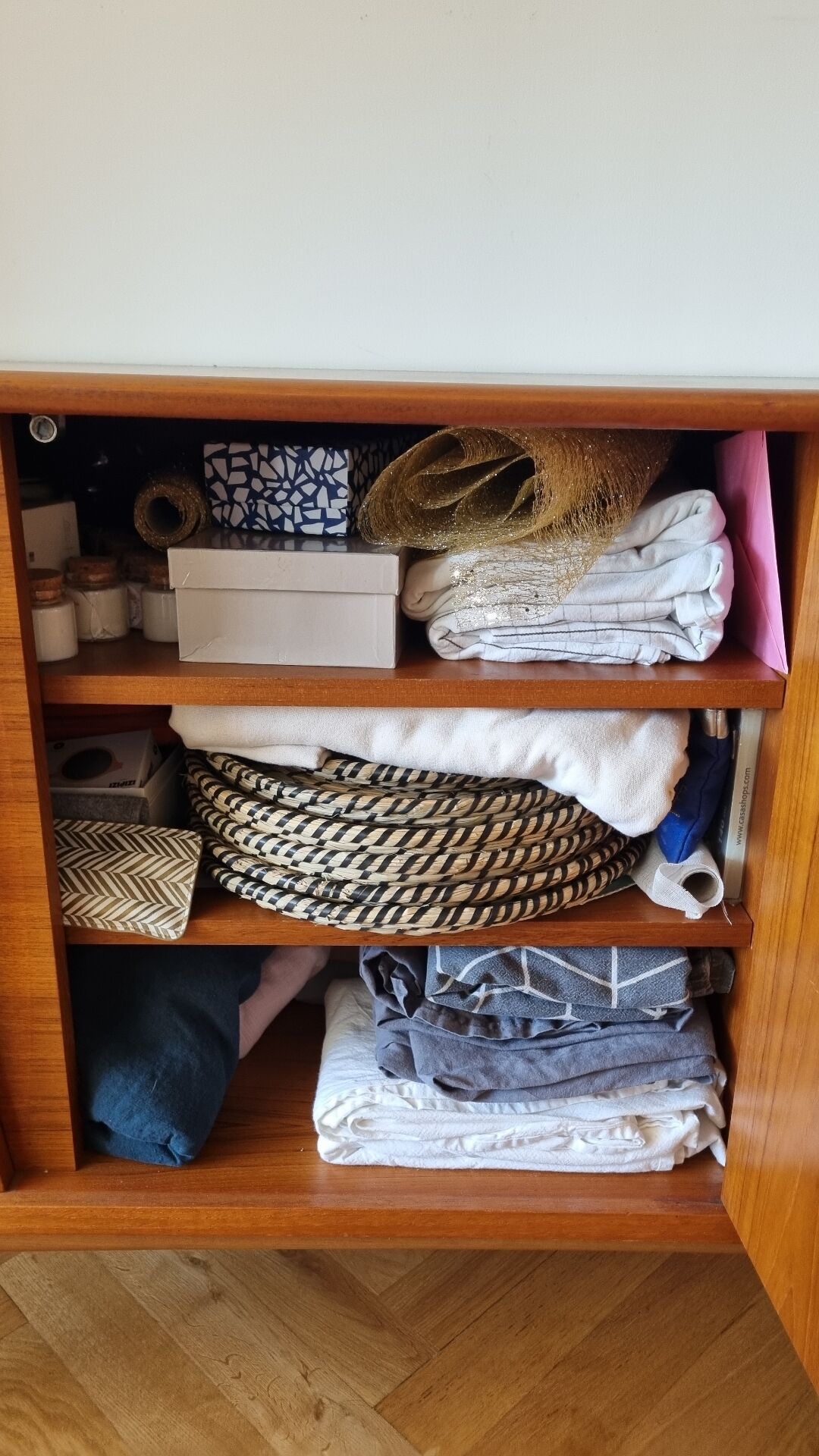 Scandinavian enfilade LB