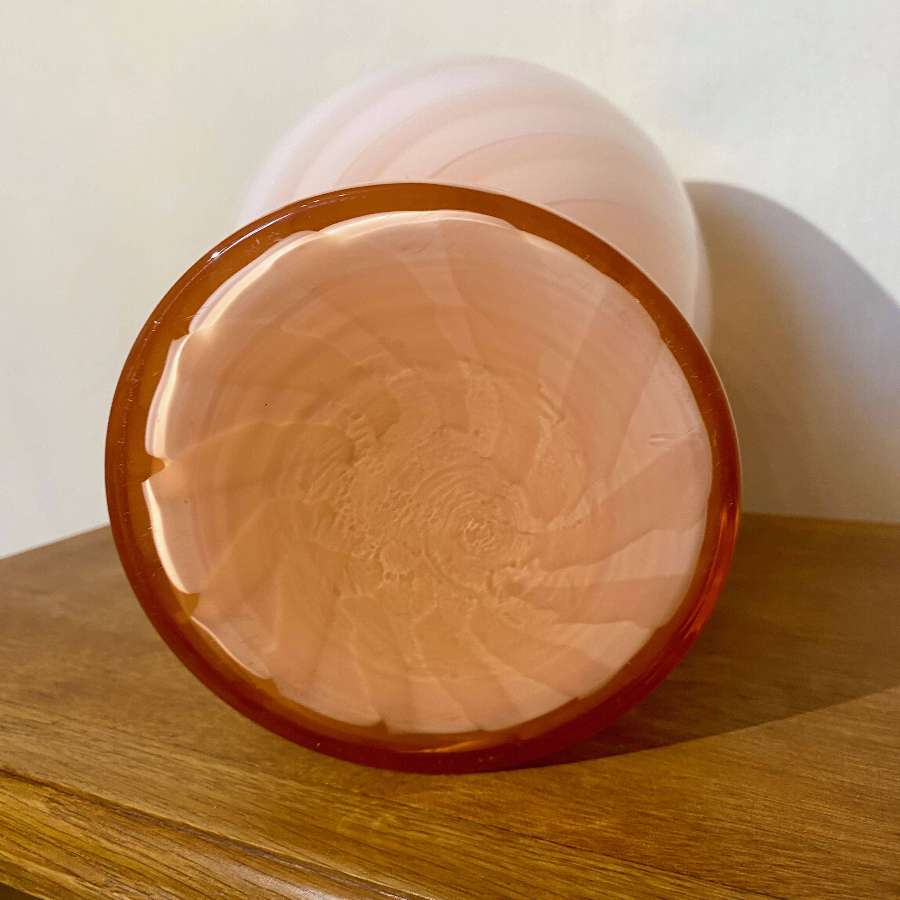 Large vintage Italian swirly pink Murano glass vase from the 70s