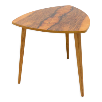 Table d’appoint en noyer, années 1970, Tchécoslovaquie