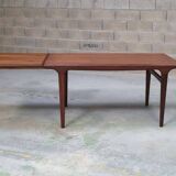Table by Johannes ANDERSEN and Samcom
