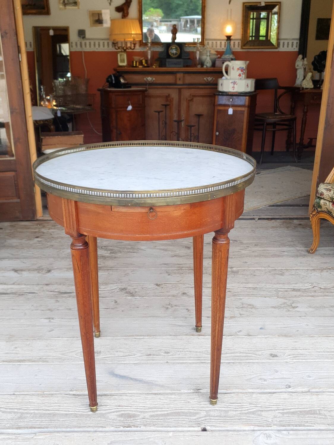 Hot water bottle table