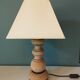 Pied de lampe en bois brut