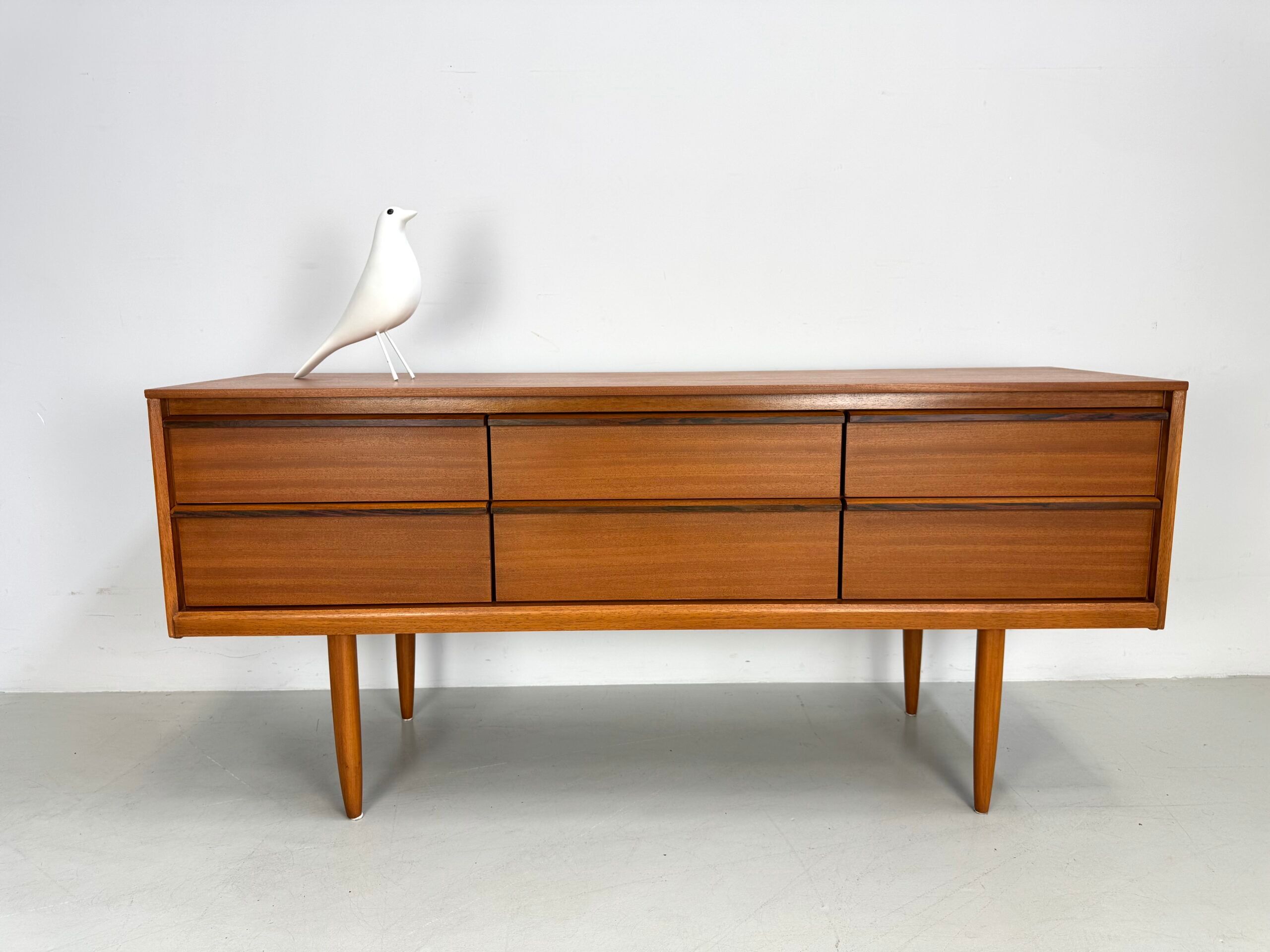 Vintage Austinsuite sideboard.