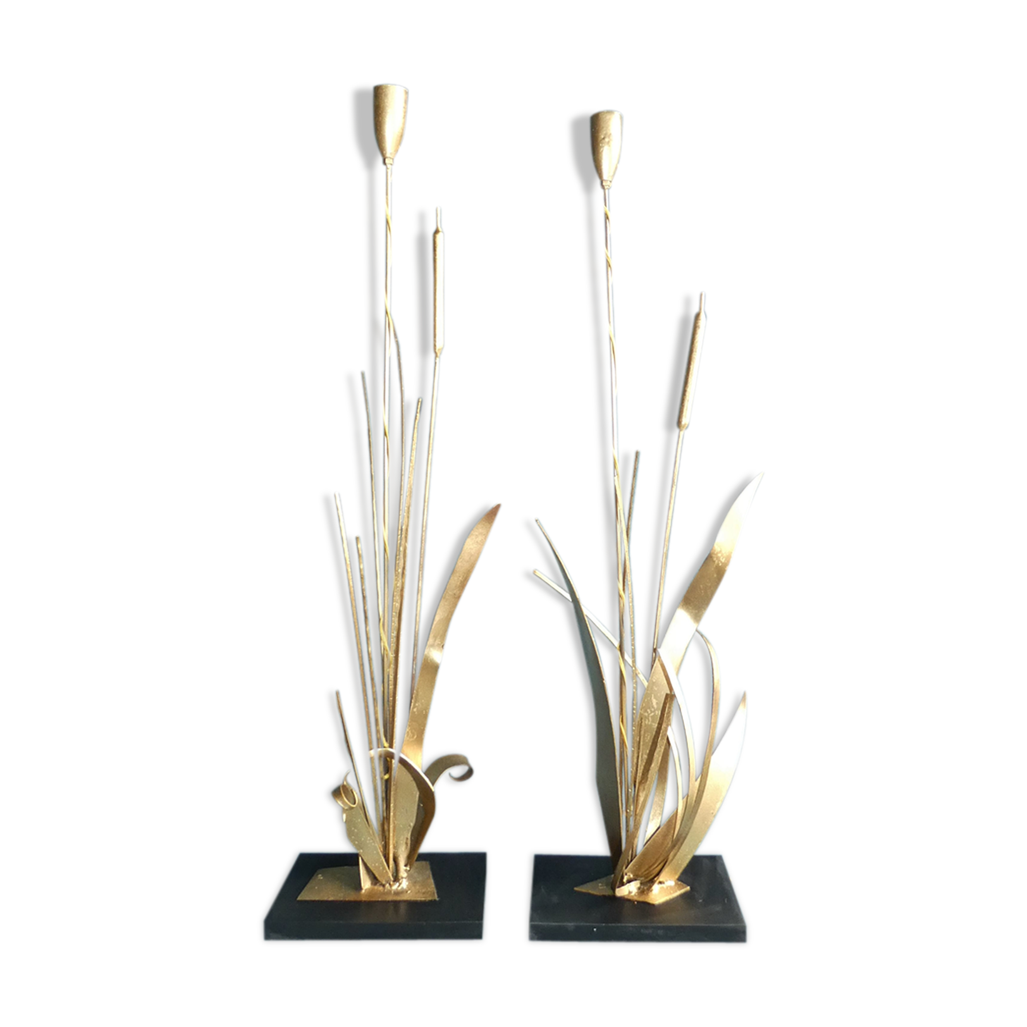 Pair of Golden Metal Lamps Reeds Work circa 1960 1970 Hollywood Regency