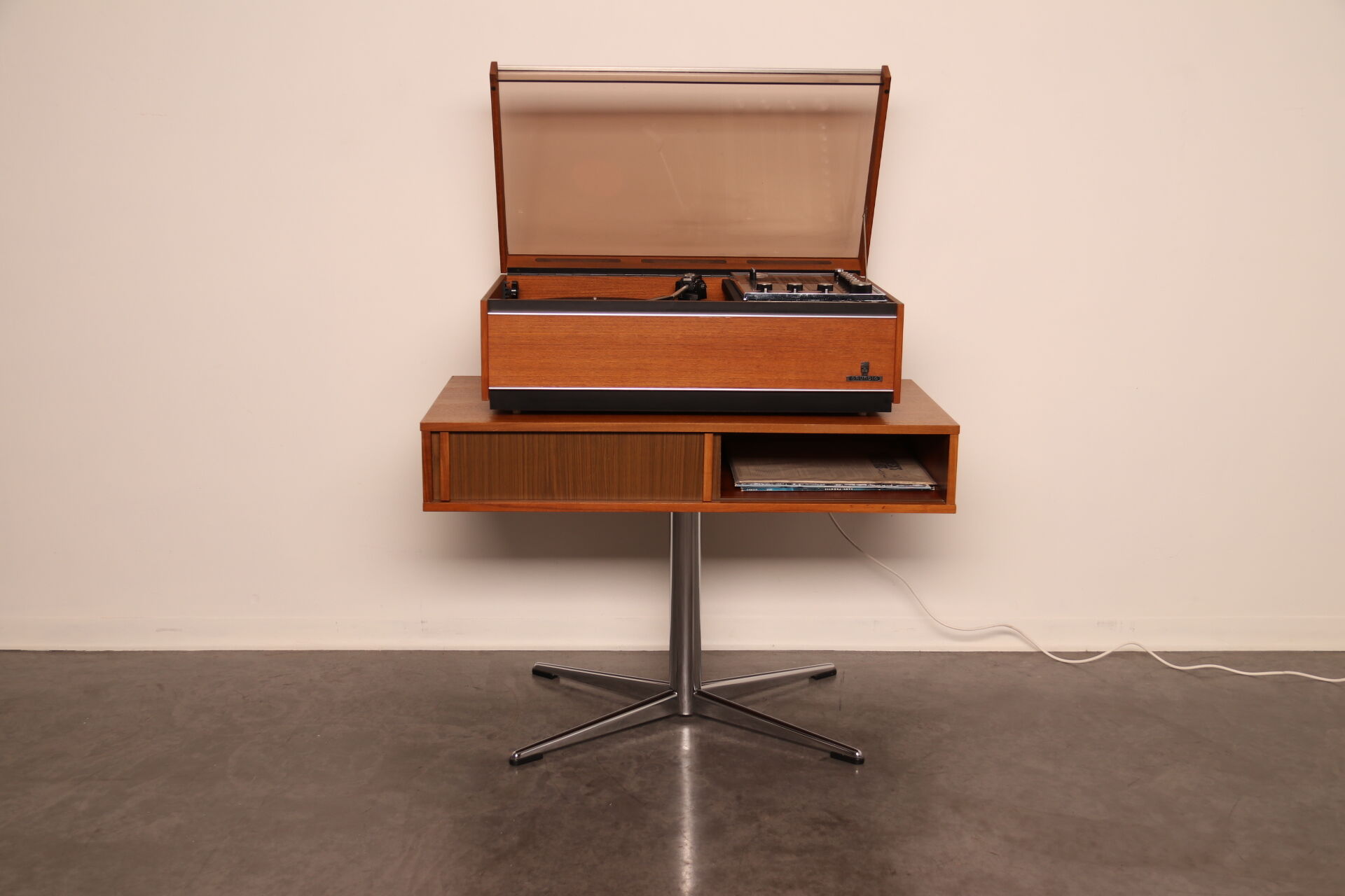 Grundig Hi-Fi modèle stéréo 'Studio 505' & armoire assortie - Allemagne -1960's