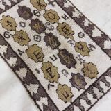 Handmade Moroccan Berber rug 134 x 90 cm
