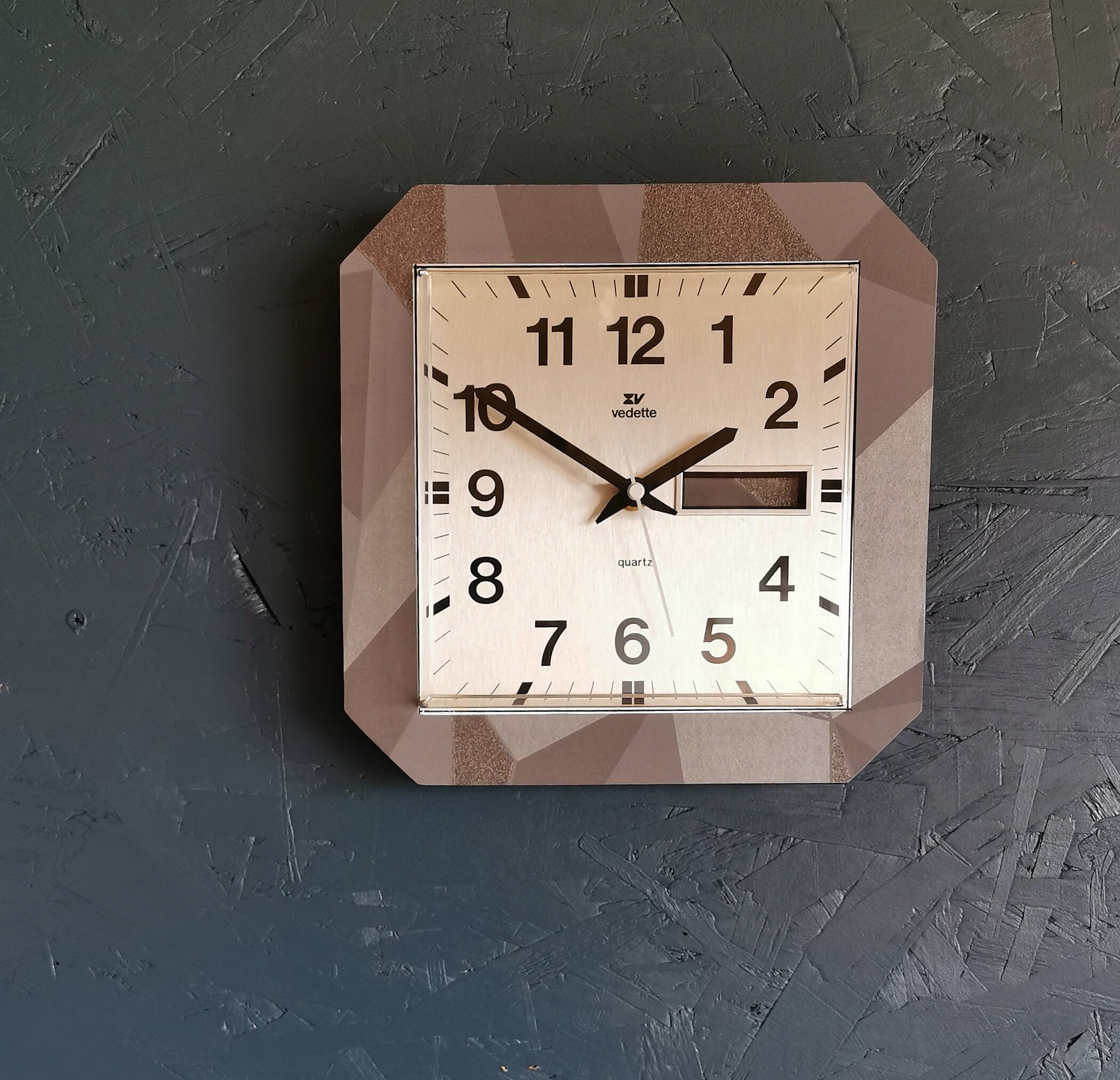Vintage square silent wall clock "Vedette silver gray"