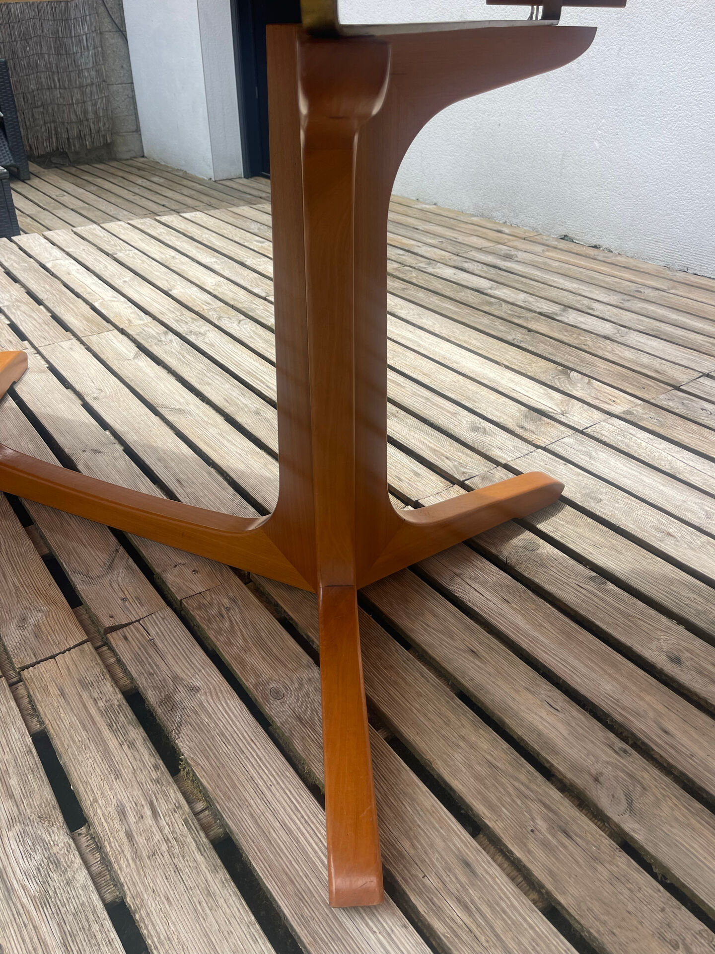 Oval table Baumann, two extensions, rosewood top.