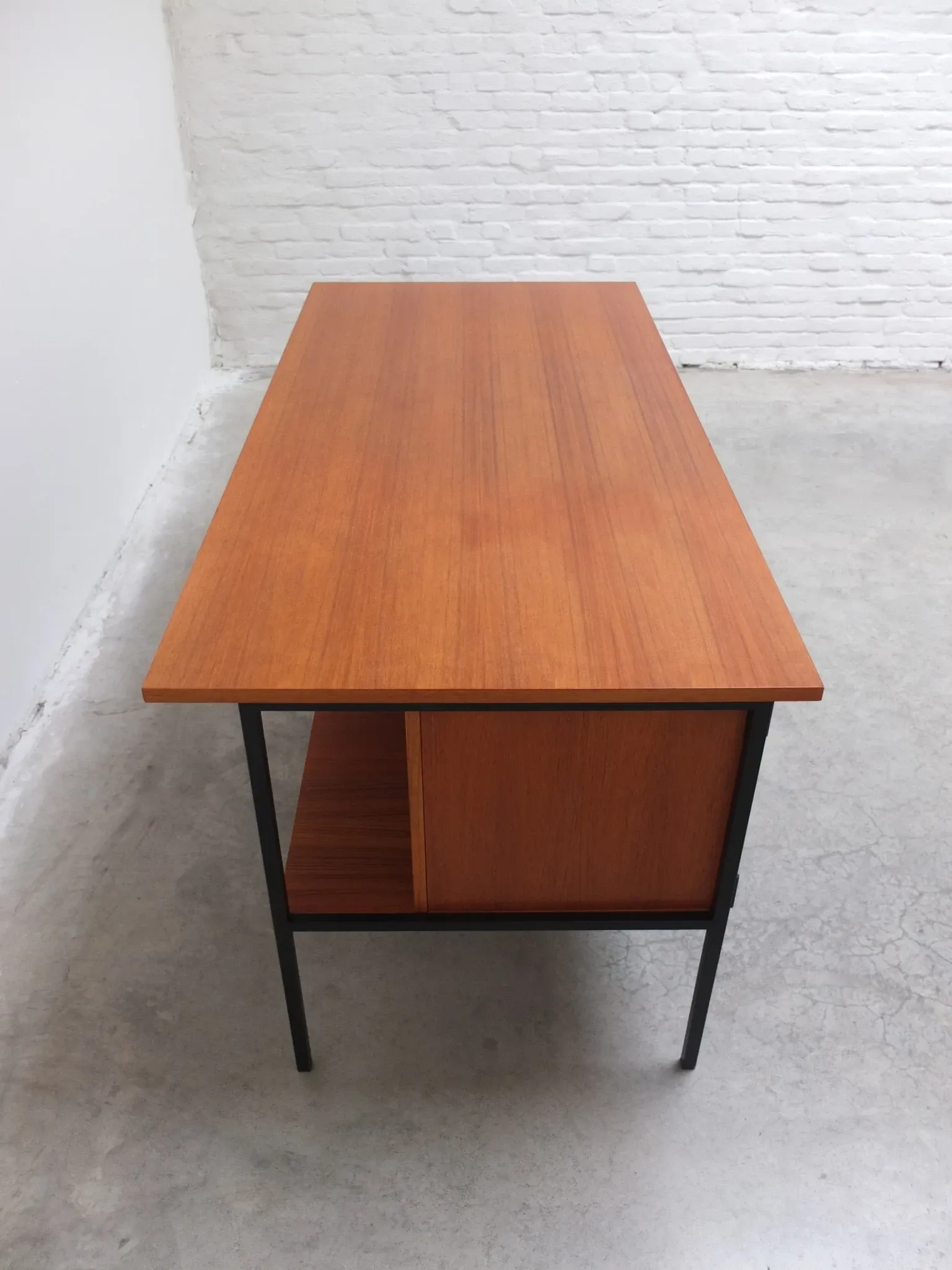 Minimalist freestanding desk by Günter Renkel for REGO, 1960s