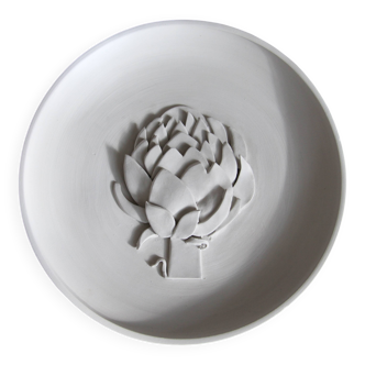 White earthenware centrepiece