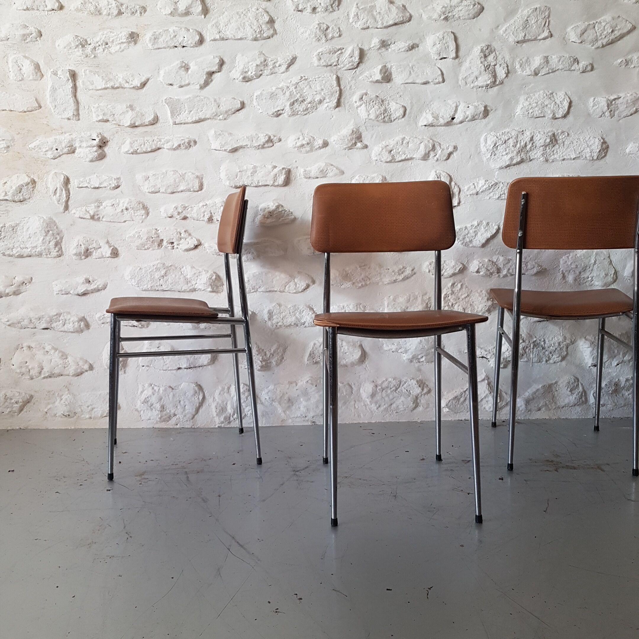 Vintage tubular chair