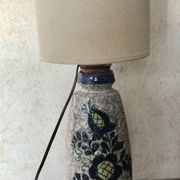 Pied de lampe en grès décor floral bleu nuit