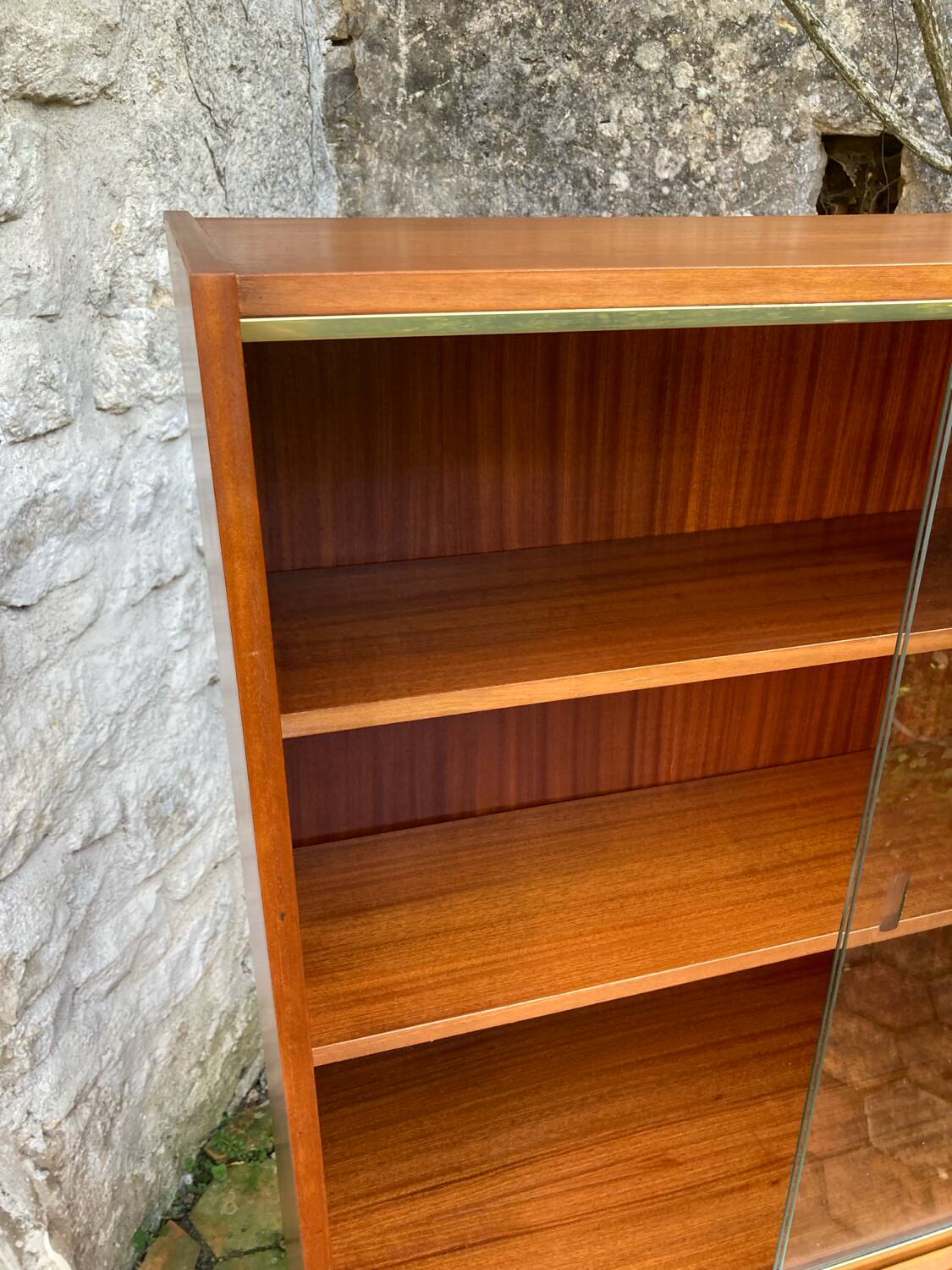 Vintage 1960s display cabinet.