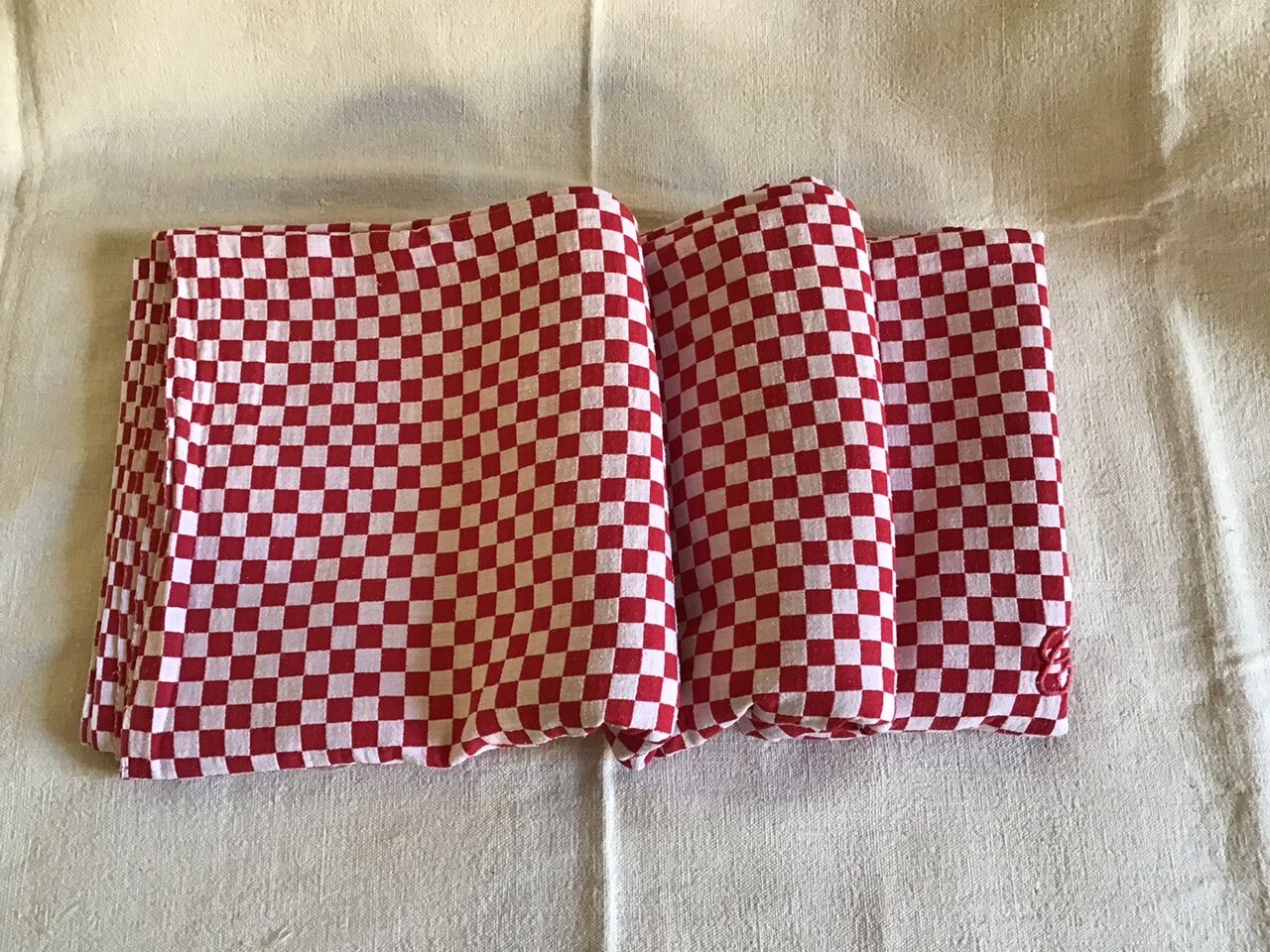 Long vintage red and white country tablecloth