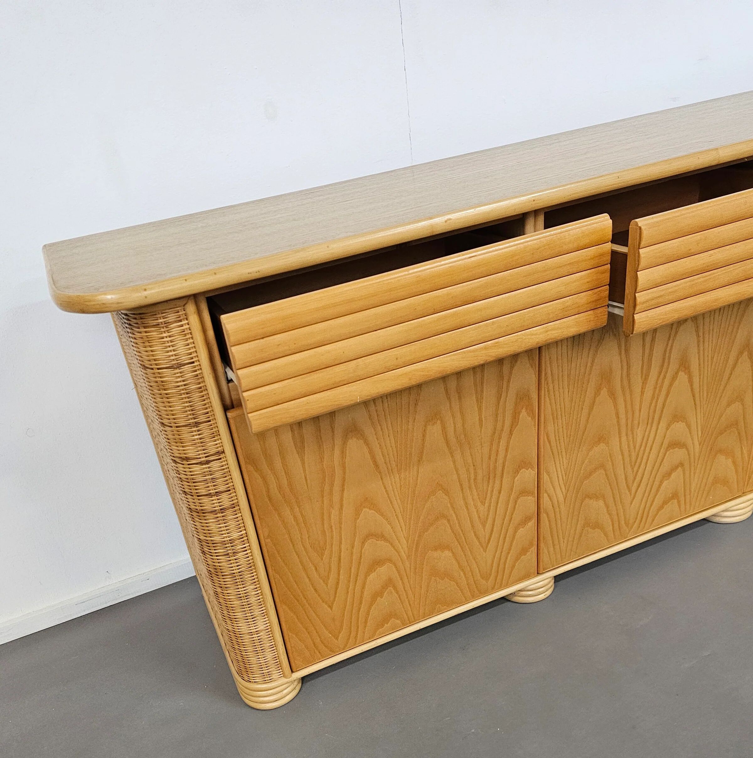 Wood / bamboo / rattan sideboard Roberti Rattan 1970s stunning condition