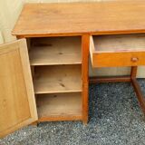 1940 in oak desk