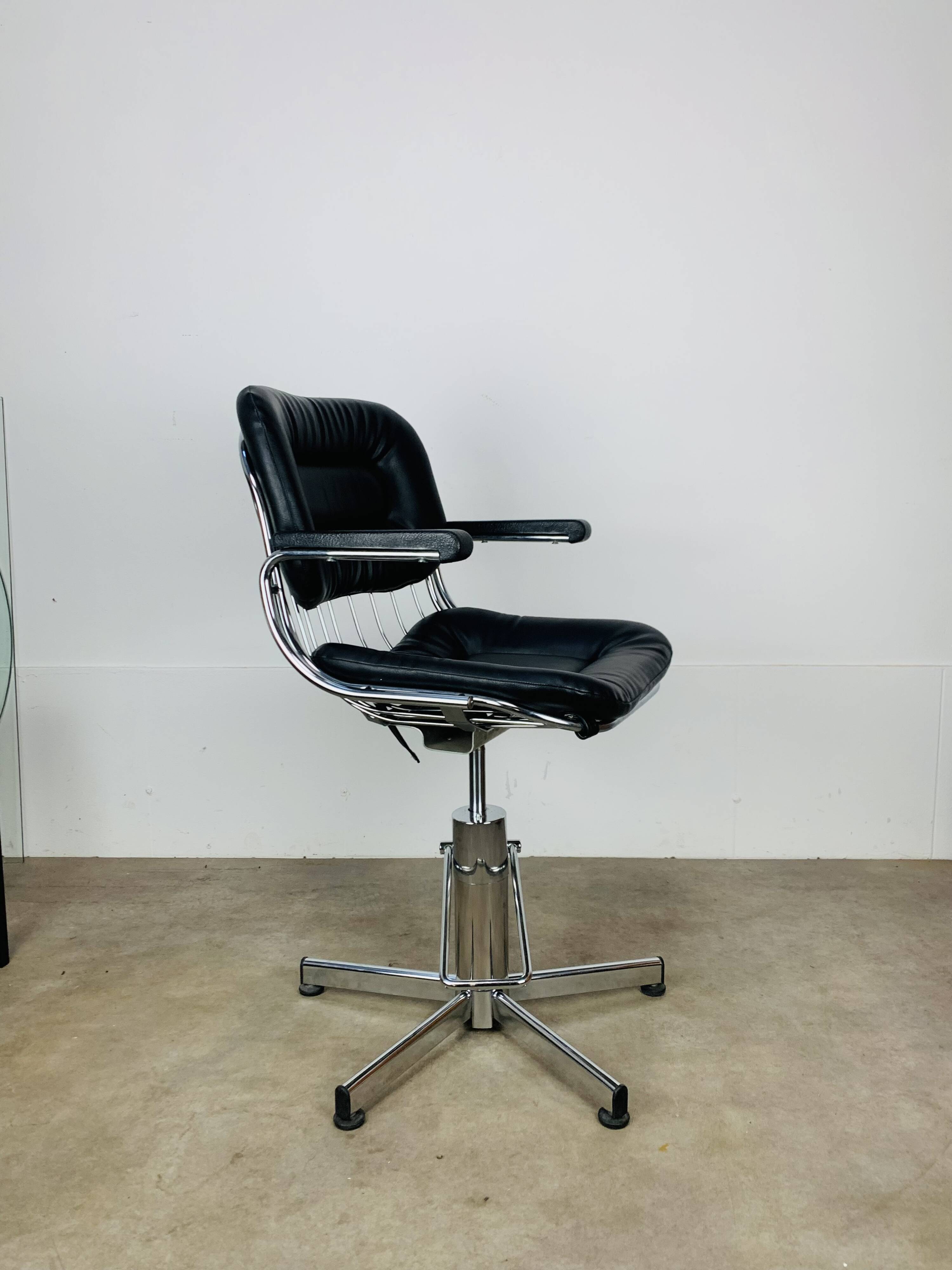 Adjustable and swivel office chair by Gastone Rinaldi