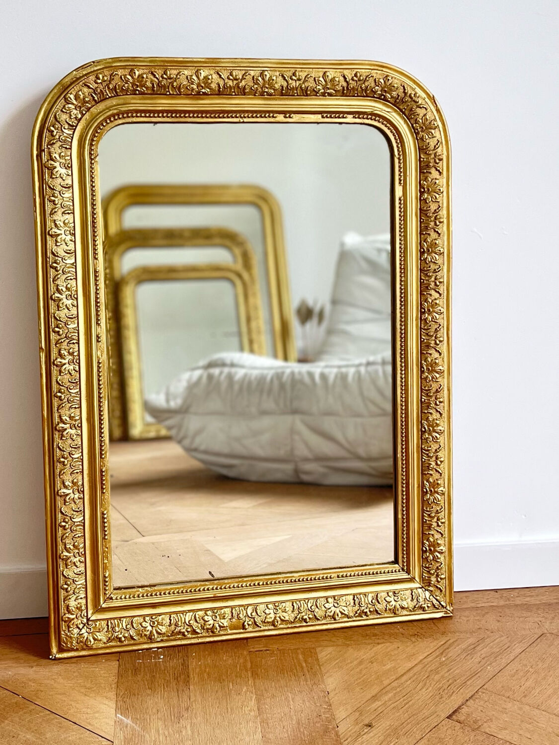 Mirror, former Louis-Philippe carved75 × 53 cm