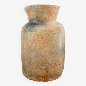 Sejnane terracotta vase