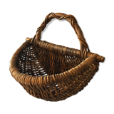 Rattan basket to hang