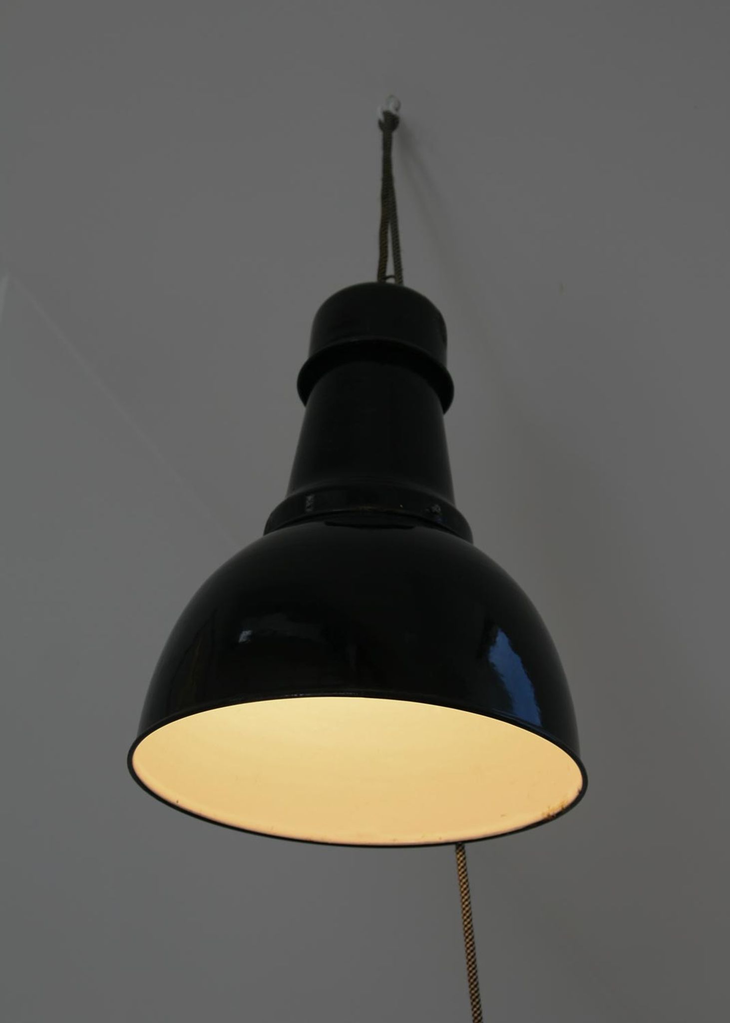 Suspension industrielle années 1950