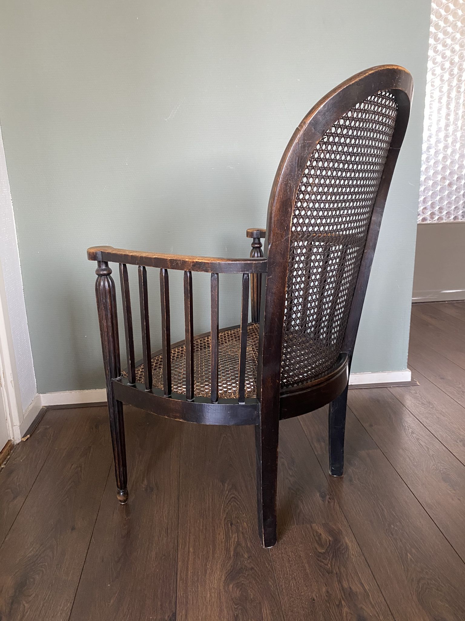 Fauteuil art déco en bois et rotin, années 1920